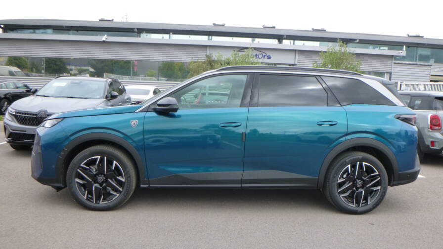 Mandataire Automobile neuf, recherche de Peugeot 5008-hybrid-145-e-dcs6-gt-plus-pack-360 - E-Motors