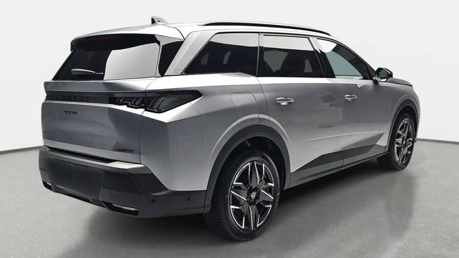 Mandataire Automobile neuf, recherche de Peugeot 5008-hybrid-136-e-dcs6-gt-plus-pack-360-vision-and-drive-assist-plus - E-Motors