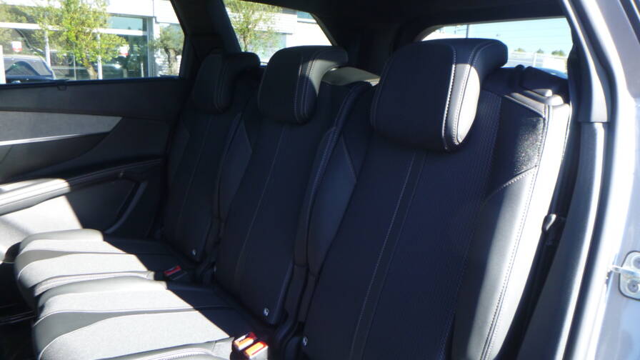 Mandataire Automobile neuf, recherche de Peugeot 5008-bluehdi-130-eat8-allure-pack-grip-control - E-Motors