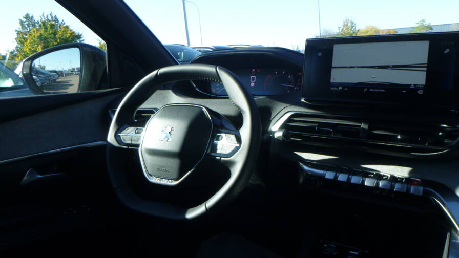 Mandataire Automobile neuf, recherche de Peugeot 5008-bluehdi-130-eat8-allure-pack-grip-control - E-Motors