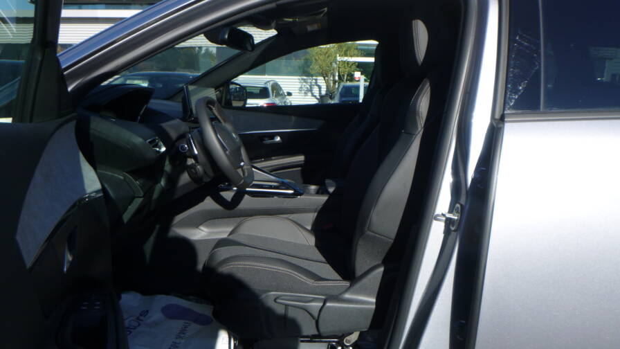 Mandataire Automobile neuf, recherche de Peugeot 5008-bluehdi-130-eat8-allure-pack-grip-control - E-Motors