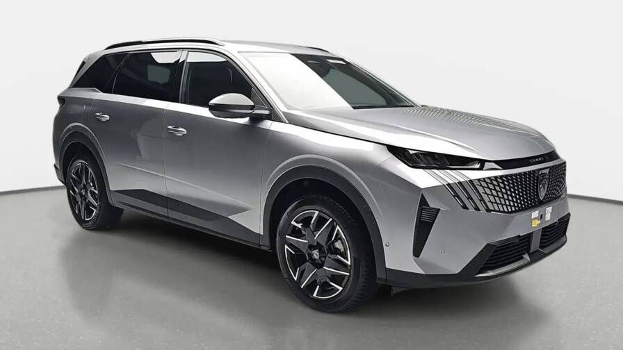 Mandataire Automobile neuf, recherche de Peugeot 5008-hybrid-136-e-dcs6-gt-plus-pack-360-vision-and-drive-assist-plus - E-Motors