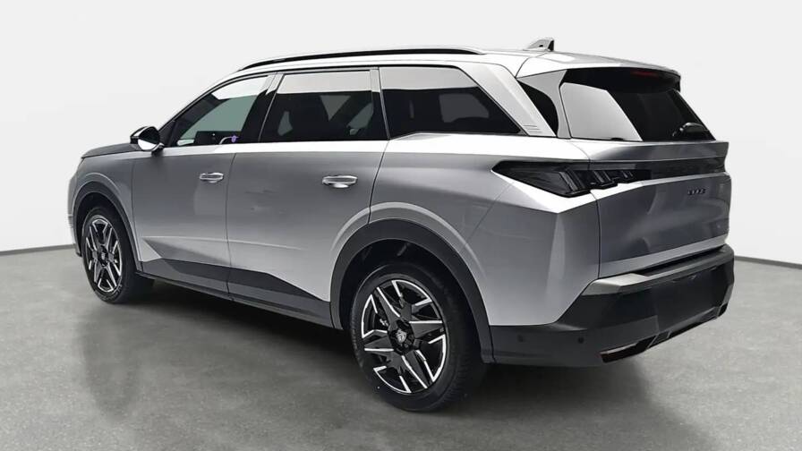 Mandataire Automobile neuf, recherche de Peugeot 5008-hybrid-136-e-dcs6-gt-plus-pack-360-vision-and-drive-assist-plus - E-Motors