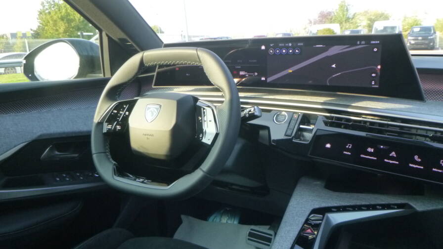 Mandataire Automobile neuf, recherche de Peugeot 5008-hybrid-145-e-dcs6-gt-plus-toit-ouvrant-plus-pack-360 - E-Motors