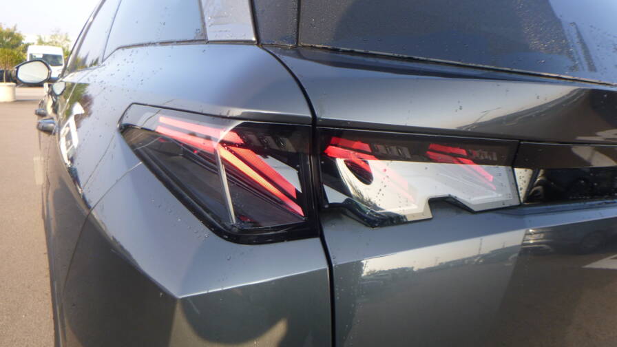 Mandataire Automobile neuf, recherche de Peugeot 5008-hybrid-145-e-dcs6-gt-plus-toit-ouvrant-plus-pack-360 - E-Motors