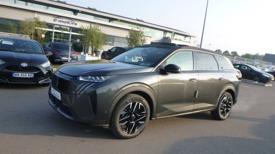 Mandataire Automobile neuf, recherche de Peugeot 5008-hybrid-145-e-dcs6-gt-plus-toit-ouvrant-plus-pack-360 - E-Motors