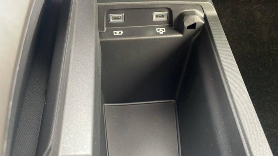 Mandataire Automobile neuf, recherche de Peugeot 5008-hybrid-136ch-e-dcs6-gt - E-Motors
