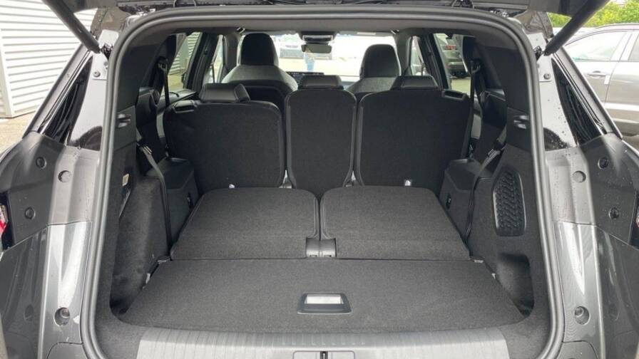 Mandataire Automobile neuf, recherche de Peugeot 5008-hybrid-136ch-e-dcs6-gt - E-Motors
