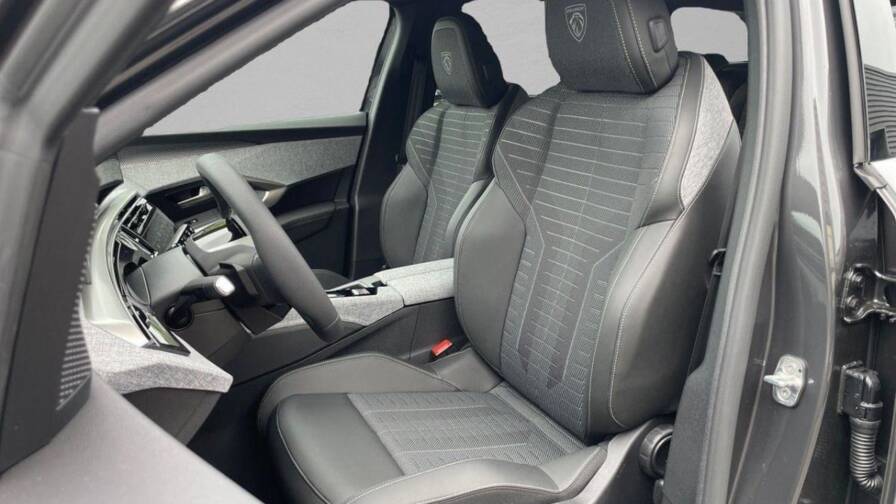 Mandataire Automobile neuf, recherche de Peugeot 5008-hybrid-136ch-e-dcs6-gt - E-Motors