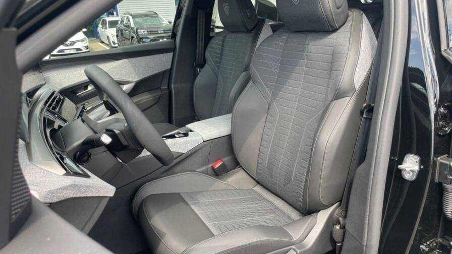 Mandataire Automobile neuf, recherche de Peugeot 5008-hybrid-136ch-e-dcs6-gt - E-Motors