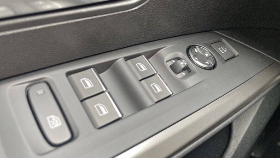 Mandataire Automobile neuf, recherche de Peugeot 5008-hybrid-136ch-e-dcs6-gt - E-Motors