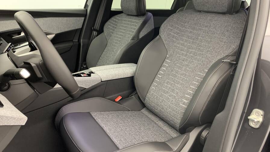 Mandataire Automobile neuf, recherche de Peugeot 5008-hybrid-145-e-dcs6-allure - E-Motors