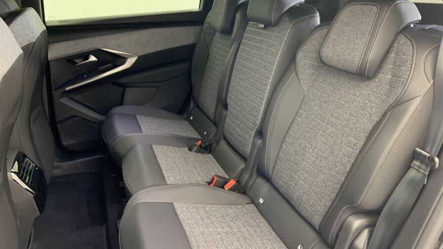 Mandataire Automobile neuf, recherche de Peugeot 5008-hybrid-145-e-dcs6-allure - E-Motors