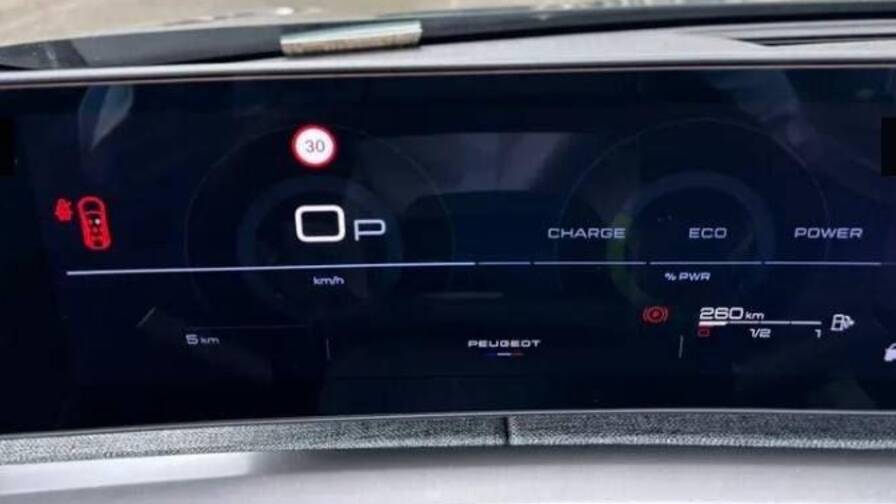 Mandataire Automobile neuf, recherche de Peugeot 5008-hybrid-145-e-dcs6-gt - E-Motors