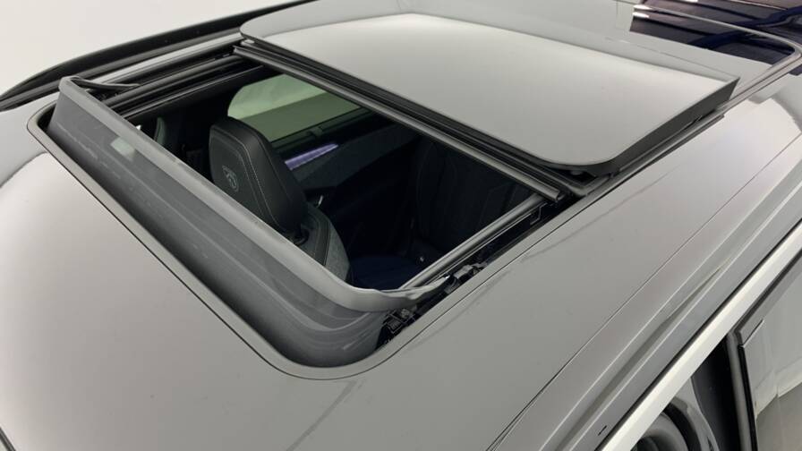 Mandataire Automobile neuf, recherche de Peugeot 5008-hybrid-145-e-dcs6-gt - E-Motors