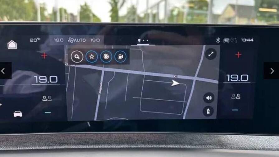 Mandataire Automobile neuf, recherche de Peugeot 5008-hybrid-145-e-dcs6-gt - E-Motors