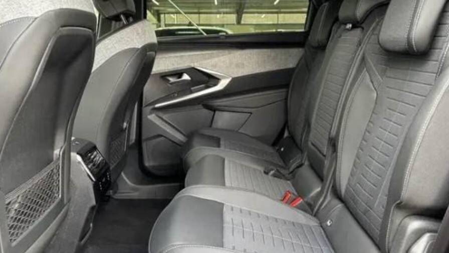 Mandataire Automobile neuf, recherche de Peugeot 5008-hybrid-145-e-dcs6-gt - E-Motors