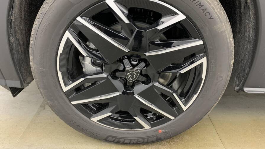 Mandataire Automobile neuf, recherche de Peugeot 5008-hybrid-145-e-dcs6-gt - E-Motors