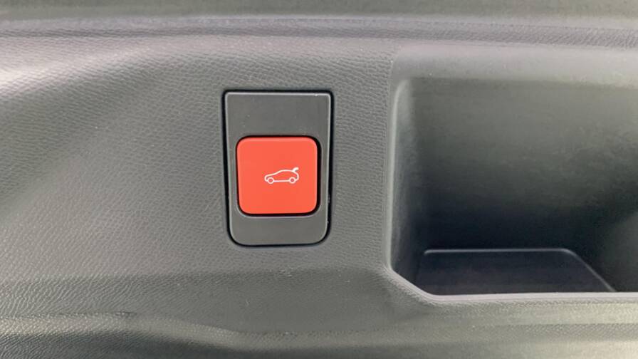 Mandataire Automobile neuf, recherche de Peugeot 5008-hybrid-145-e-dcs6-gt - E-Motors