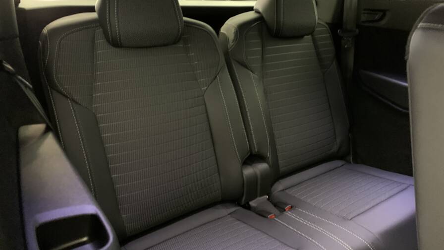 Mandataire Automobile neuf, recherche de Peugeot 5008-hybrid-145-e-dcs6-gt - E-Motors