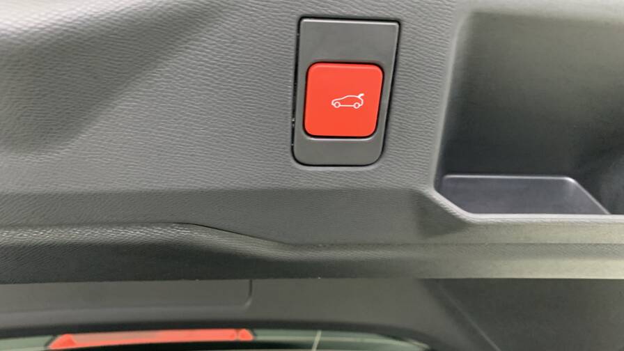 Mandataire Automobile neuf, recherche de Peugeot 5008-hybrid-145-e-dcs6-gt - E-Motors