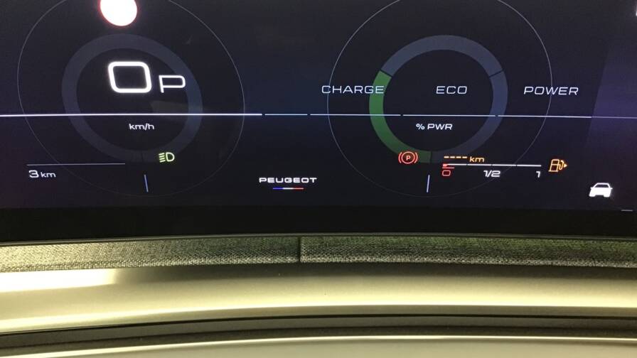 Mandataire Automobile occasion, recherche de Peugeot 5008-hybrid-145-e-dcs6-gt5-portes-vp-essence-sans-plomb032025 - E-Motors