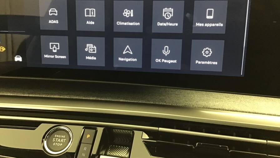 Mandataire Automobile occasion, recherche de Peugeot 5008-hybrid-145-e-dcs6-gt5-portes-vp-essence-sans-plomb032025 - E-Motors