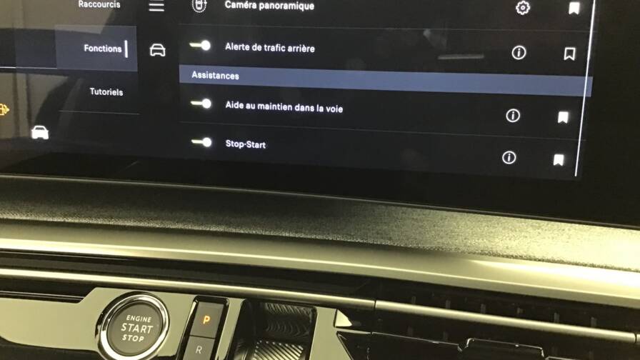 Mandataire Automobile occasion, recherche de Peugeot 5008-hybrid-145-e-dcs6-gt5-portes-vp-essence-sans-plomb032025 - E-Motors