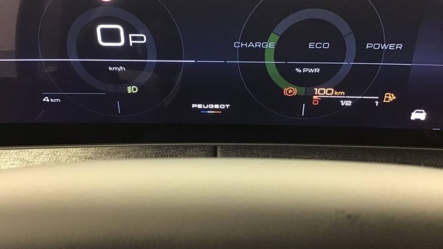 Mandataire Automobile occasion, recherche de Peugeot 5008-hybrid-145-e-dcs6-gt5-portes-vp-essence-sans-plomb032025 - E-Motors