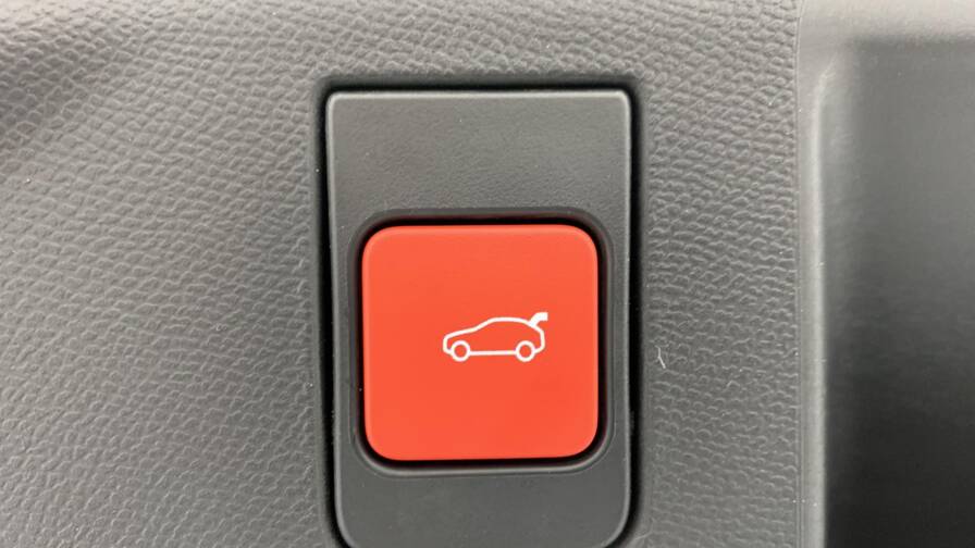 Mandataire Automobile neuf, recherche de Peugeot 5008-hybrid-145ch-e-dcs6-gt - E-Motors