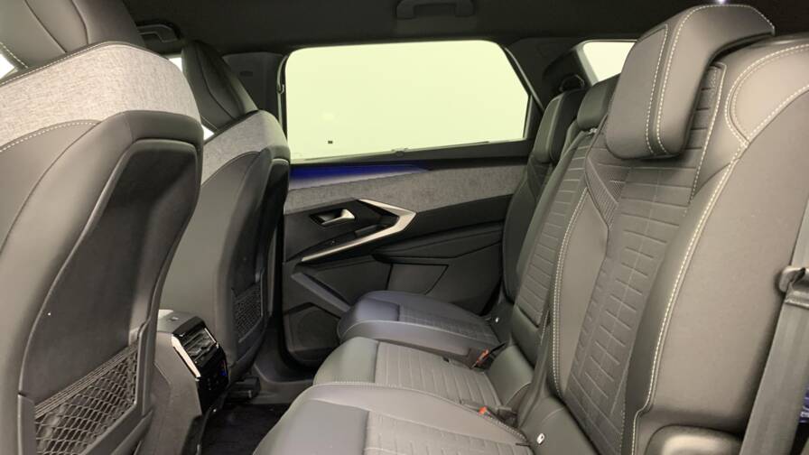 Mandataire Automobile neuf, recherche de Peugeot 5008-hybrid-145ch-e-dcs6-gt - E-Motors