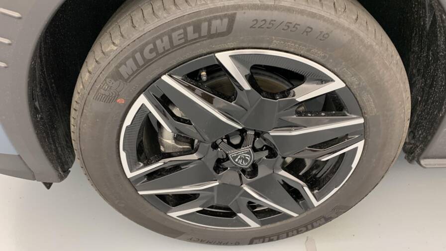 Mandataire Automobile neuf, recherche de Peugeot 5008-hybrid-145ch-e-dcs6-gt - E-Motors