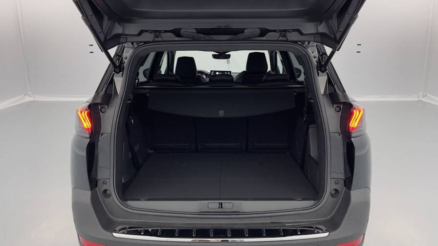 Mandataire Automobile neuf, recherche de Peugeot 5008-iii-1-2-puretech-130ch-gt-eat8 - E-Motors