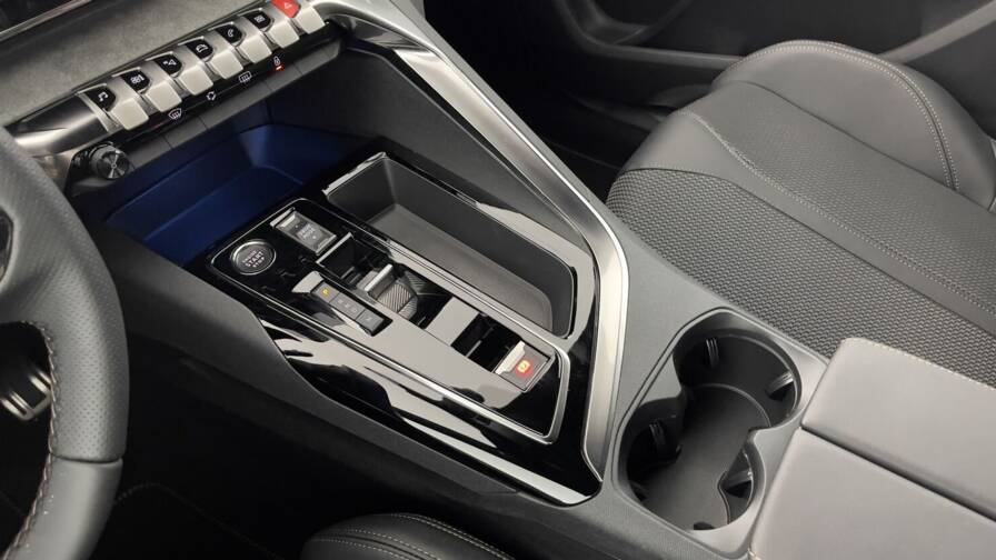 Mandataire Automobile neuf, recherche de Peugeot 5008-iii-1-2-puretech-130ch-gt-eat8 - E-Motors