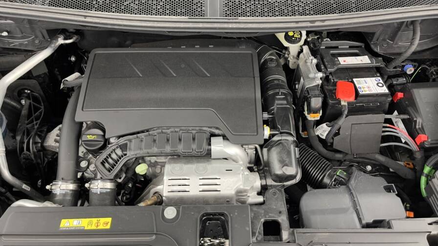 Mandataire Automobile neuf, recherche de Peugeot 5008-iii-1-2-puretech-130ch-gt-eat8 - E-Motors