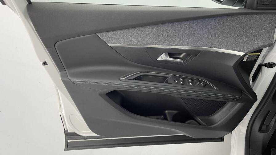 Mandataire Automobile occasion, recherche de Peugeot 5008-iii-1-5-bluehdi-130ch-allure-pack-eat8 - E-Motors