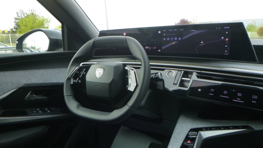 Mandataire Automobile neuf, recherche de Peugeot 5008-hybrid-145-e-dcs6-gt-exclusive-plus-pack-360-plus-si-ge-m-mo - E-Motors