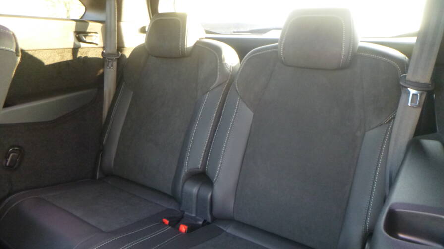 Mandataire Automobile neuf, recherche de Peugeot 5008-hybrid-145-e-dcs6-gt-plus-toit-ouvrant-plus-pack-360 - E-Motors