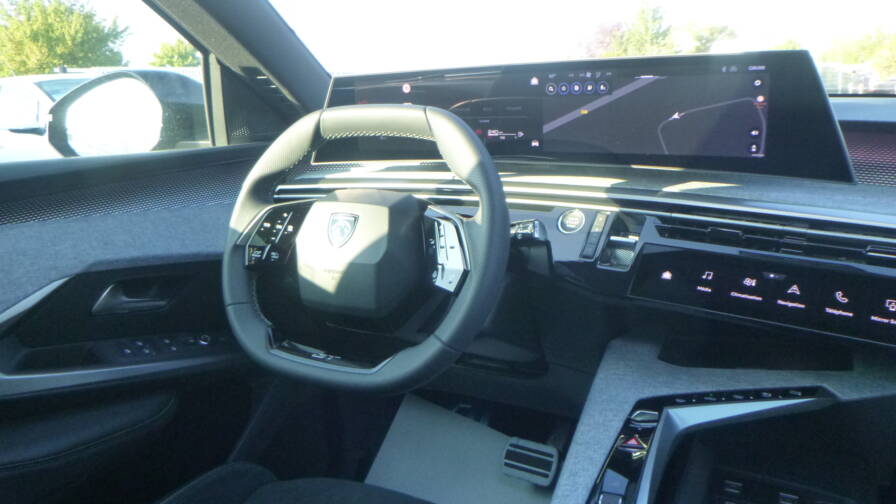 Mandataire Automobile neuf, recherche de Peugeot 5008-hybrid-145-e-dcs6-gt-plus-toit-ouvrant-plus-pack-360 - E-Motors