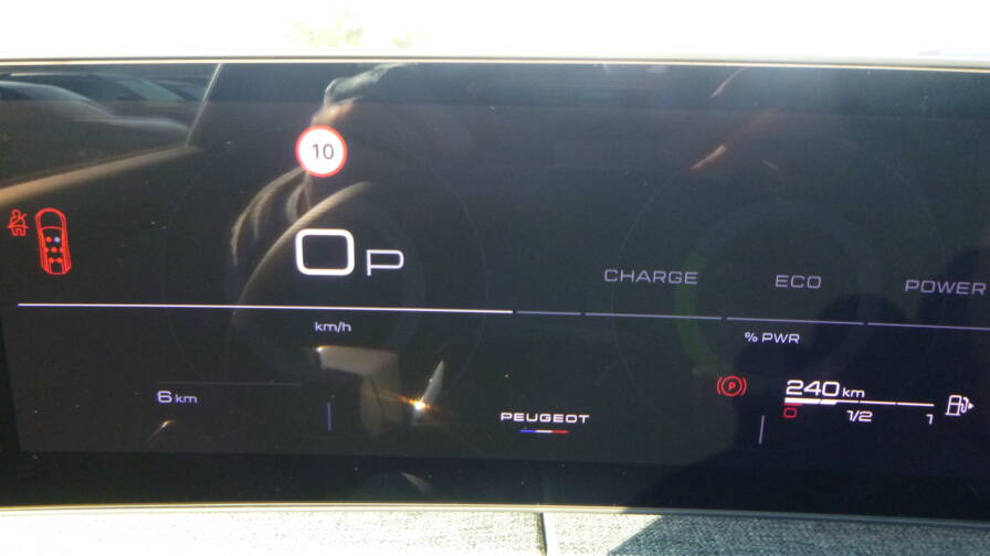 Mandataire Automobile neuf, recherche de Peugeot 5008-hybrid-145-e-dcs6-gt-plus-toit-ouvrant-plus-pack-360 - E-Motors