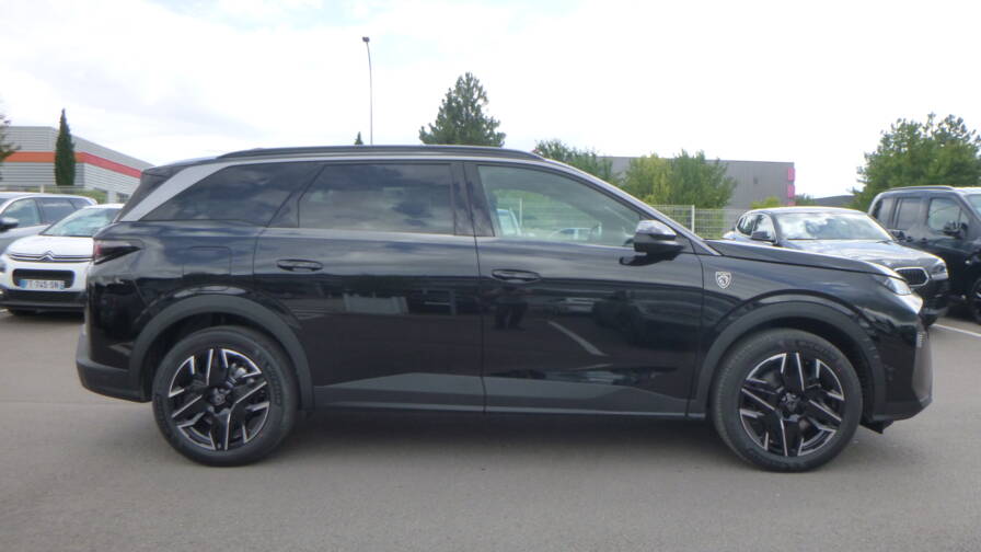 Mandataire Automobile neuf, recherche de Peugeot 5008-hybrid-145-e-dcs6-gt-plus-pack-360 - E-Motors