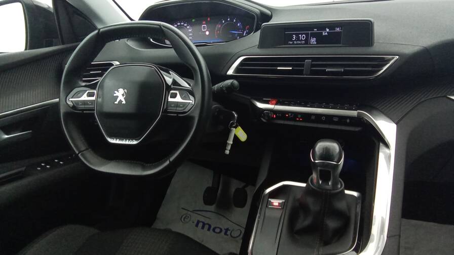 Mandataire Automobile occasion, recherche de Peugeot 5008-puretech-130-acces - E-Motors