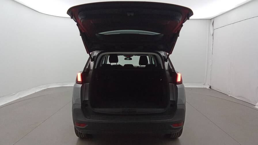 Mandataire Automobile occasion, recherche de Peugeot 5008-puretech-130-active-gps-pdc-ar-av - E-Motors