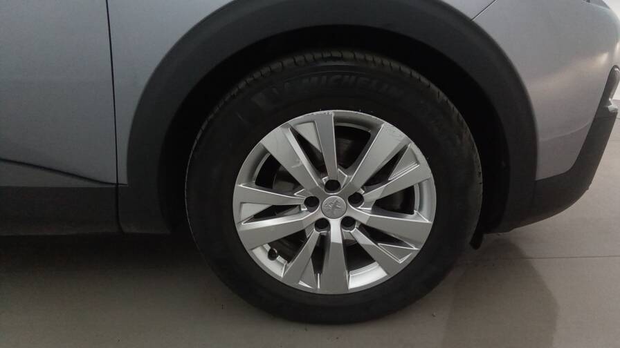 Mandataire Automobile occasion, recherche de Peugeot 5008-puretech-130-active-gps-pdc-ar-av - E-Motors