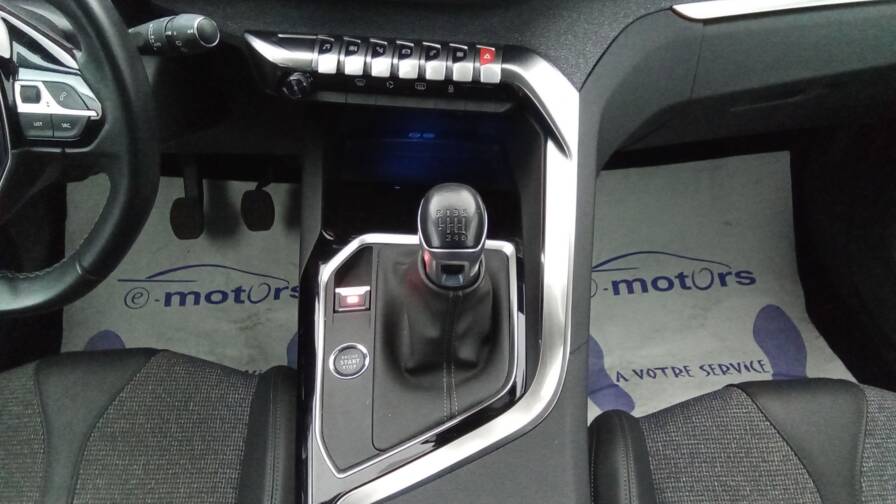 Mandataire Automobile occasion, recherche de Peugeot 5008-puretech-130-allure - E-Motors