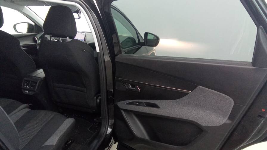 Mandataire Automobile occasion, recherche de Peugeot 5008-puretech-130-eat8-active-camera-pdc-ar-av - E-Motors