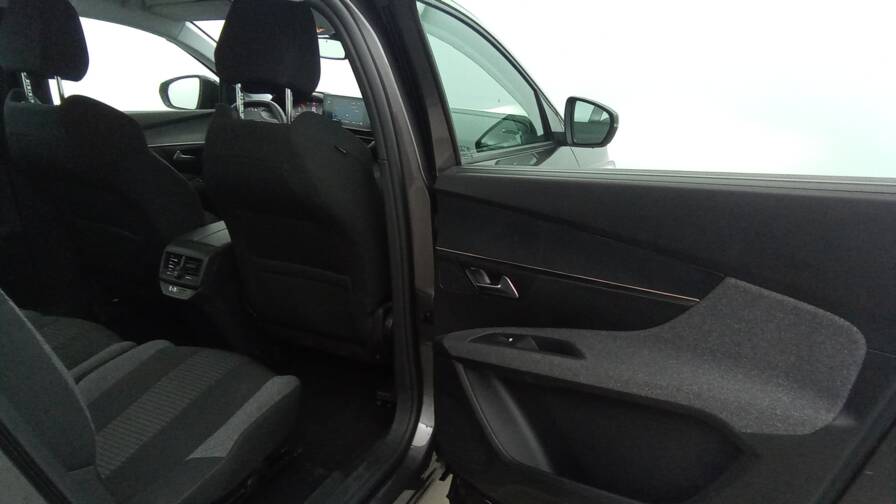 Mandataire Automobile occasion, recherche de Peugeot 5008-puretech-130-eat8-active-pack-plus-gps - E-Motors