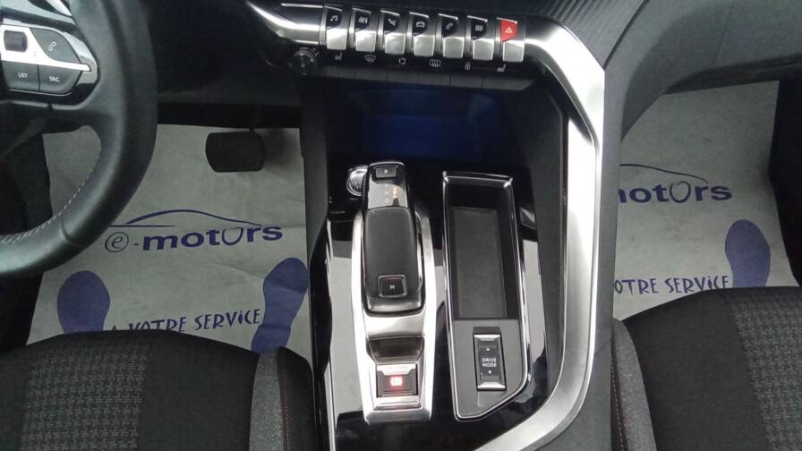 Mandataire Automobile occasion, recherche de Peugeot 5008-puretech-130-eat8-active-pack-plus-gps - E-Motors