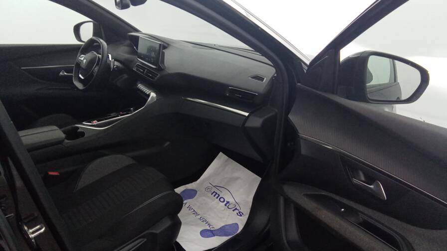 Mandataire Automobile occasion, recherche de Peugeot 5008-puretech-130-eat8-active-pack-plus-gps - E-Motors