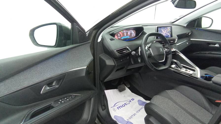 Mandataire Automobile occasion, recherche de Peugeot 5008-puretech-130-eat8-allure - E-Motors
